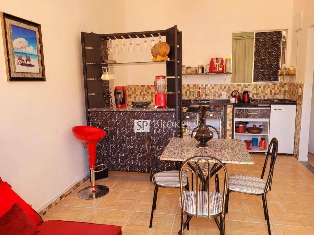 Casa à venda com 8 quartos, 300m² - Foto 23