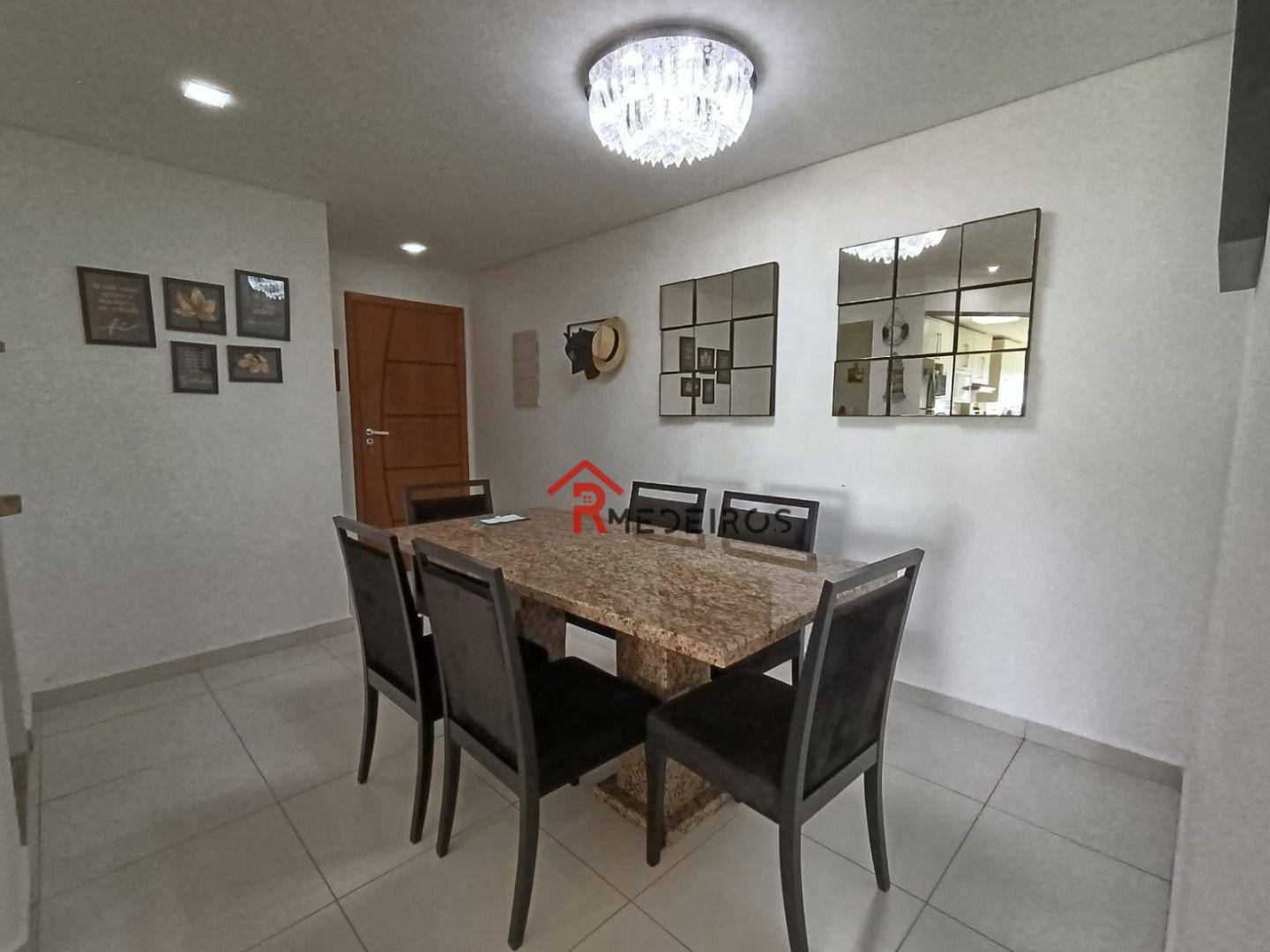 Apartamento à venda com 3 quartos, 123m² - Foto 4