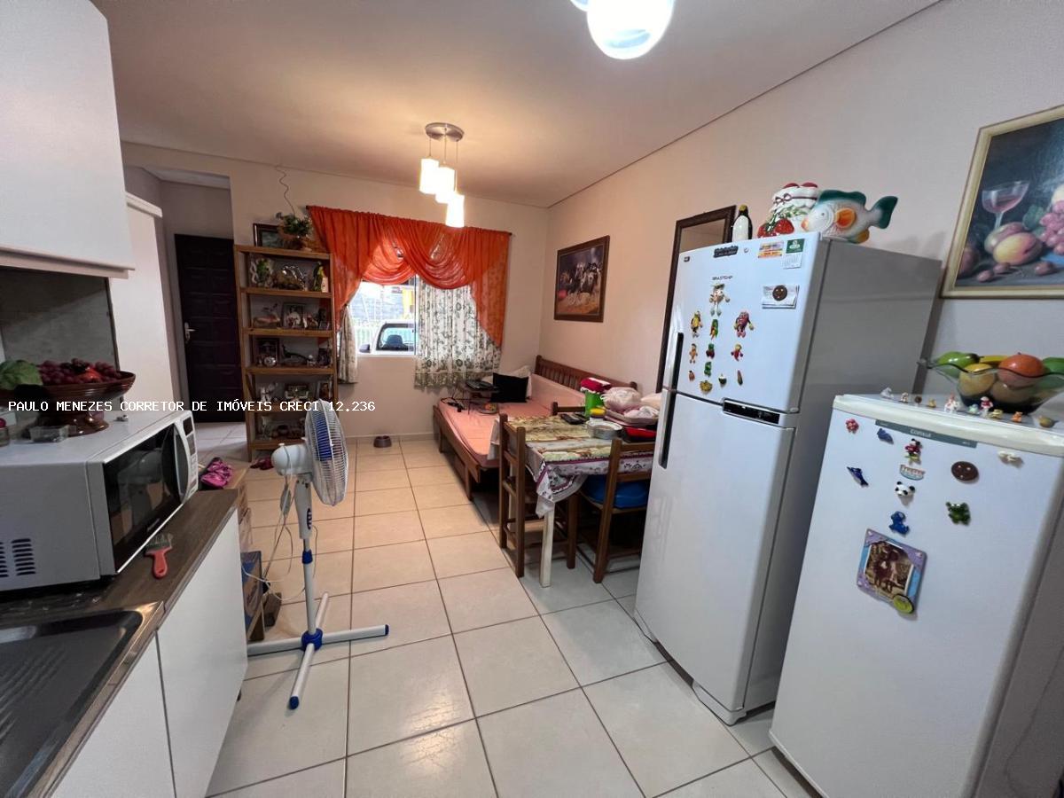 Casa à venda com 2 quartos, 90m² - Foto 5