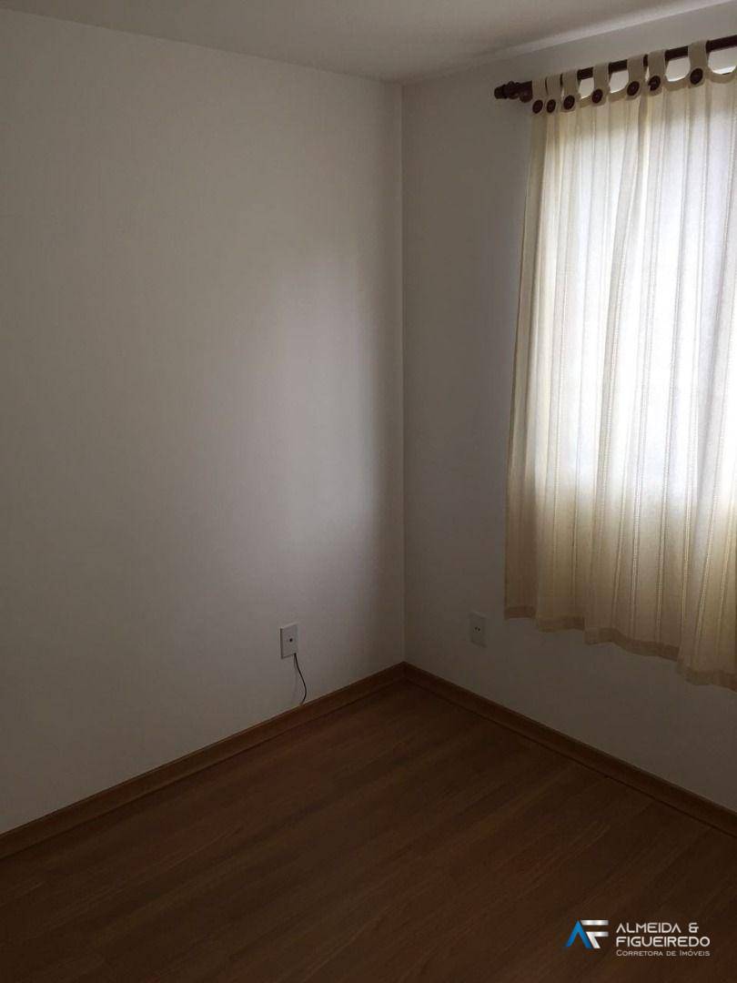 Apartamento para alugar com 2 quartos, 68m² - Foto 18