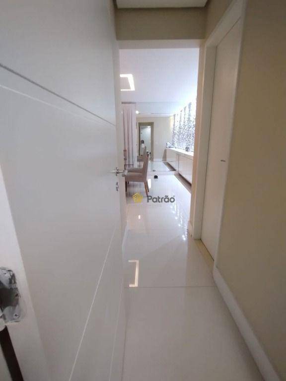 Apartamento à venda com 3 quartos, 155m² - Foto 8