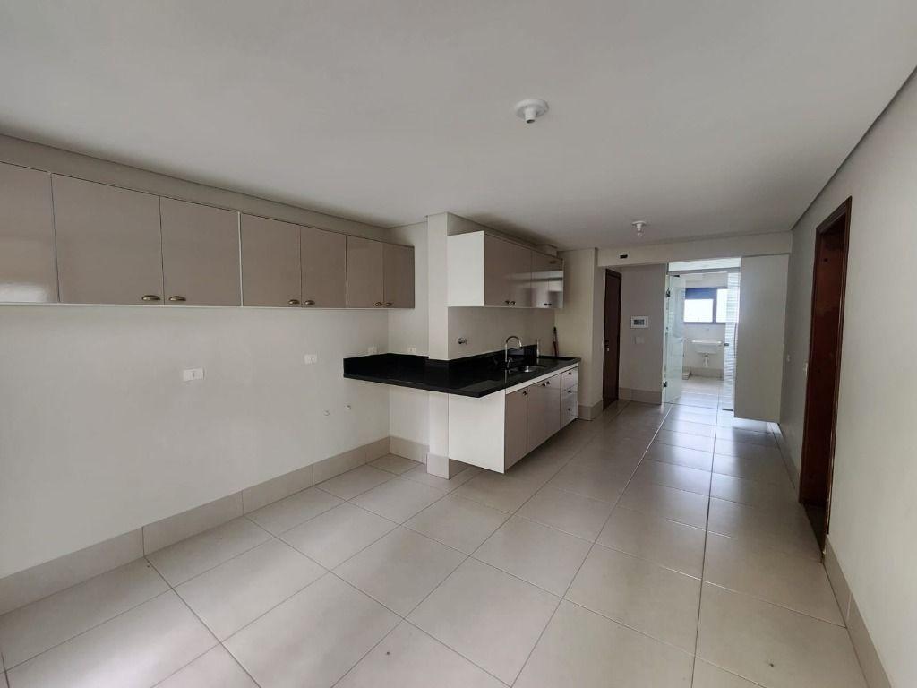 Apartamento à venda com 3 quartos, 208m² - Foto 17