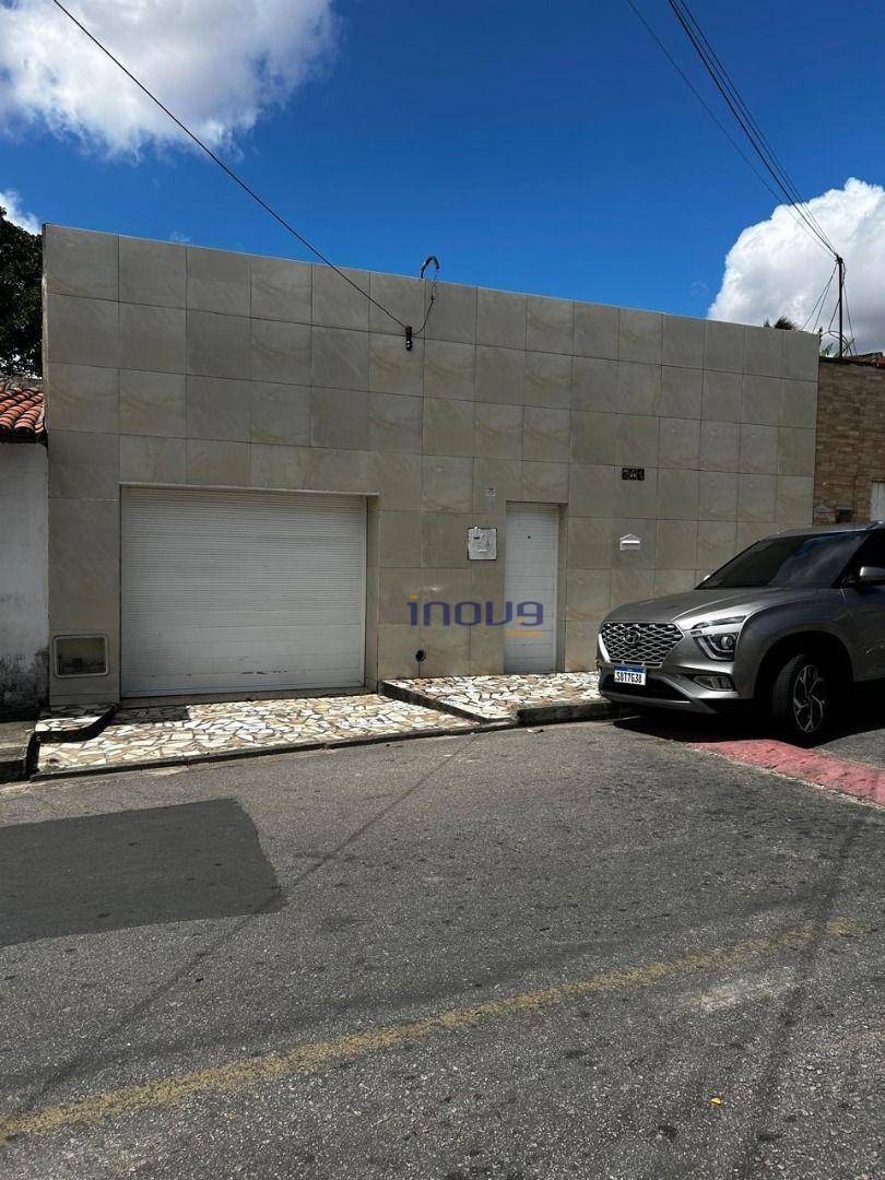 Casa, 3 quartos, 180 m² - Foto 1