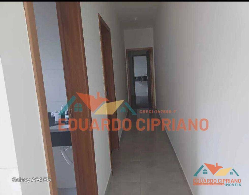 Casa à venda com 2 quartos, 62m² - Foto 7