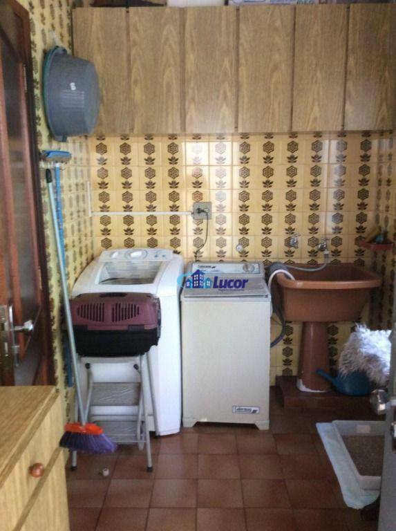 Sobrado à venda com 3 quartos, 300m² - Foto 14