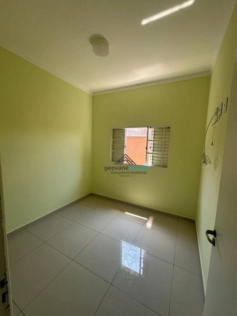 Casa para alugar com 2 quartos, 60m² - Foto 6