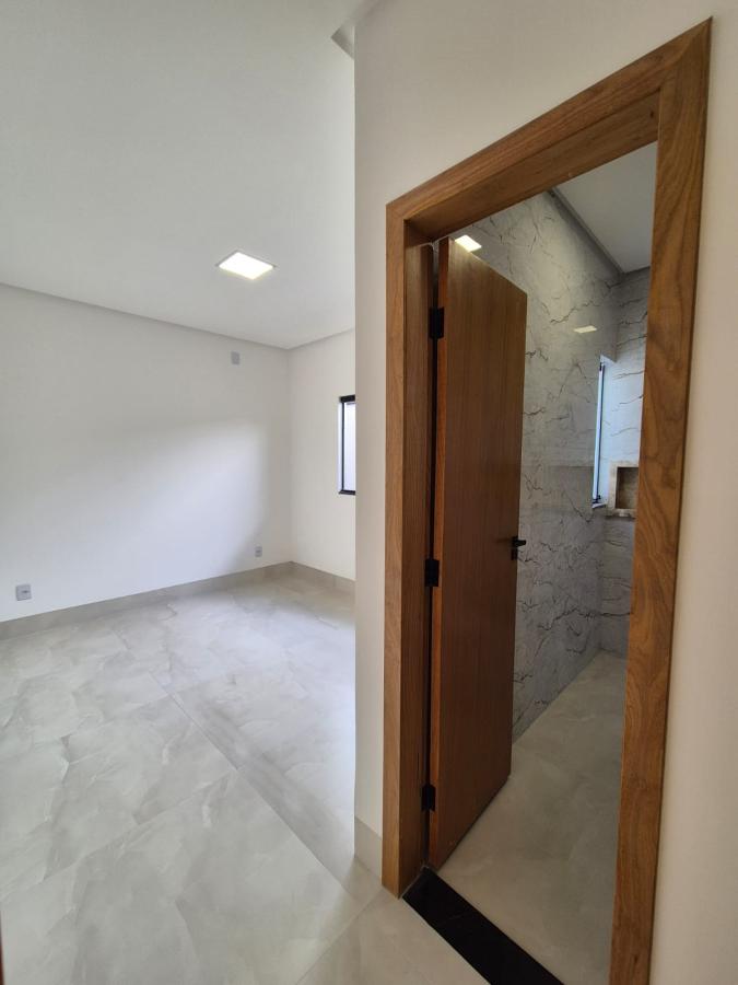 Casa à venda com 3 quartos, 225m² - Foto 11