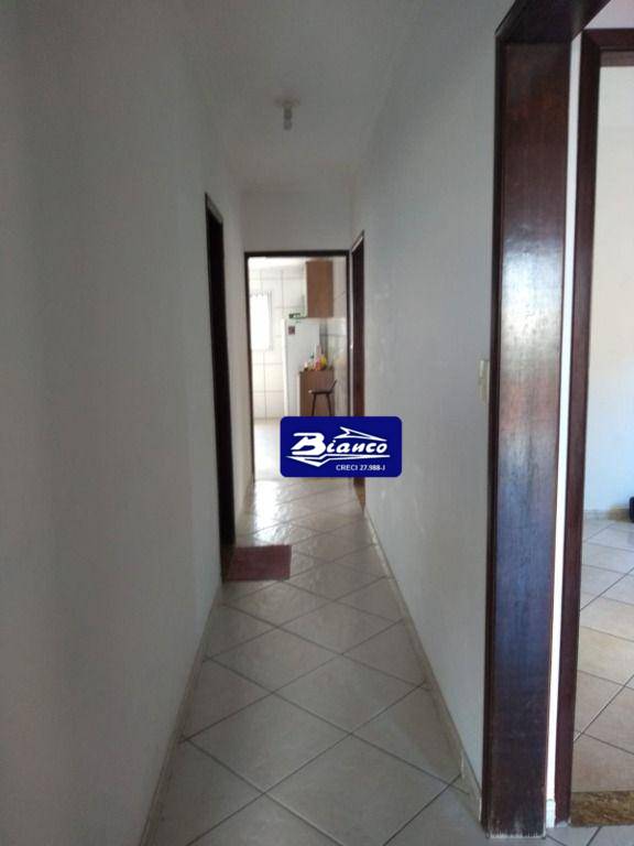 Sobrado à venda com 7 quartos, 120m² - Foto 4