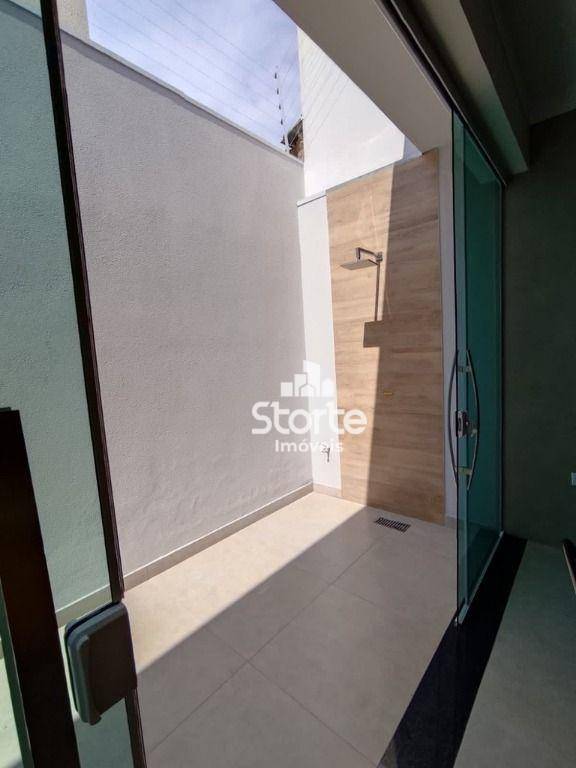 Casa à venda com 3 quartos, 220m² - Foto 18