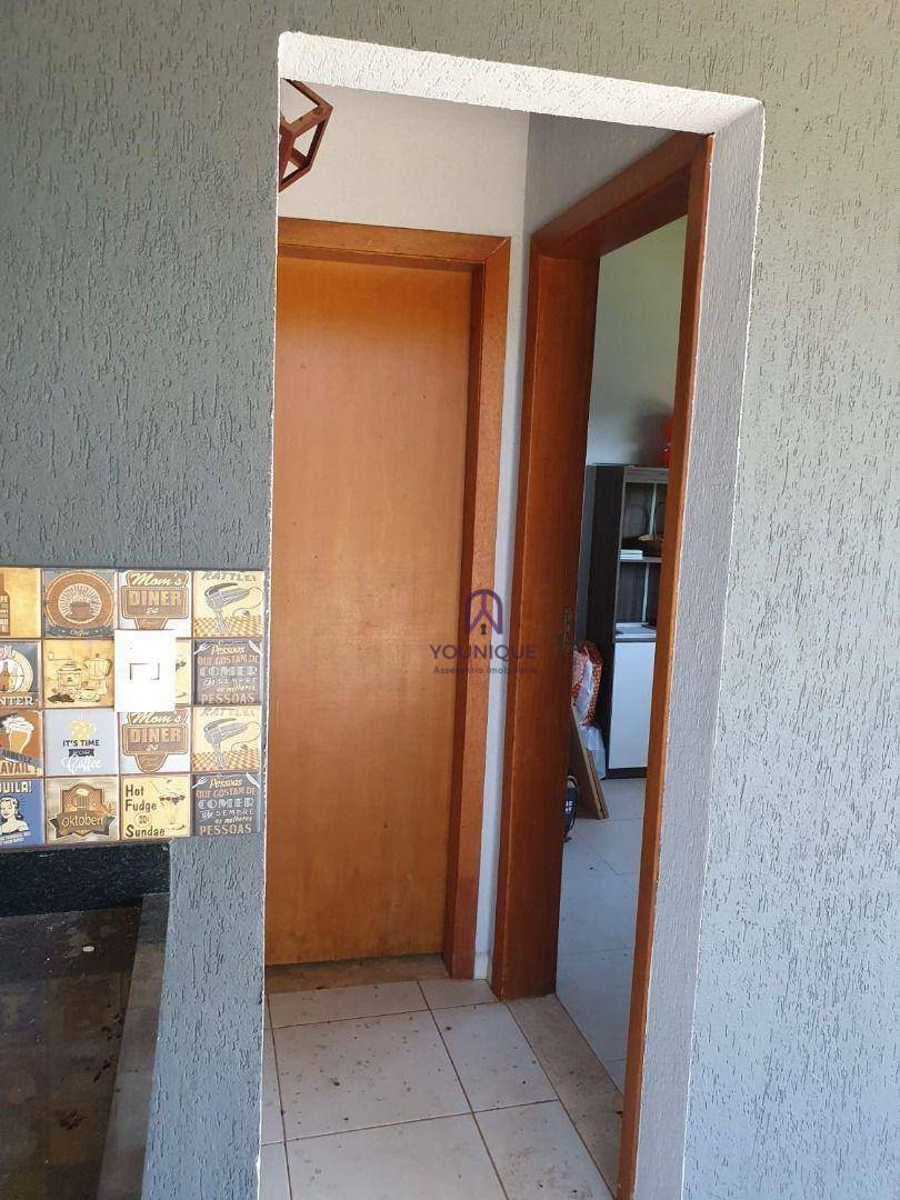 Casa de Condomínio à venda e aluguel com 3 quartos, 250m² - Foto 4