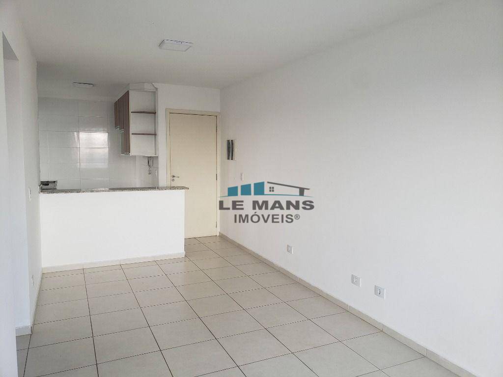 Apartamento à venda e aluguel com 3 quartos, 70m² - Foto 4