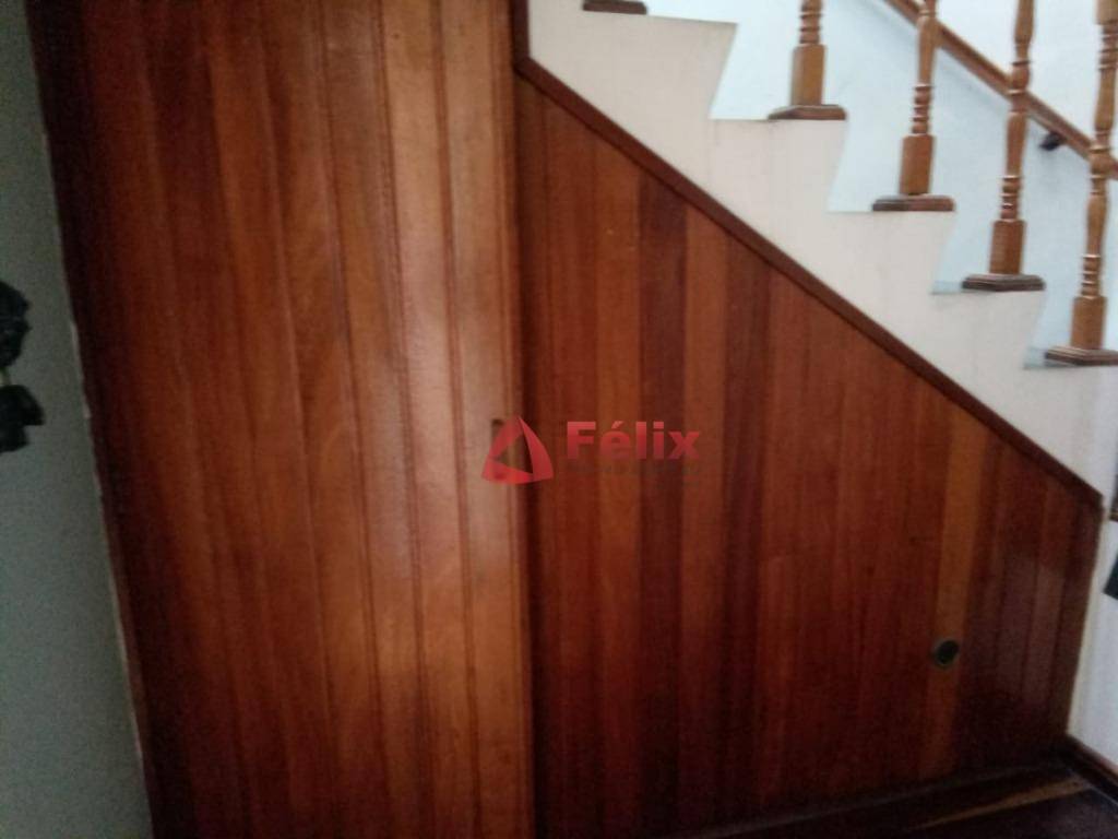 Sobrado à venda com 4 quartos, 180m² - Foto 4