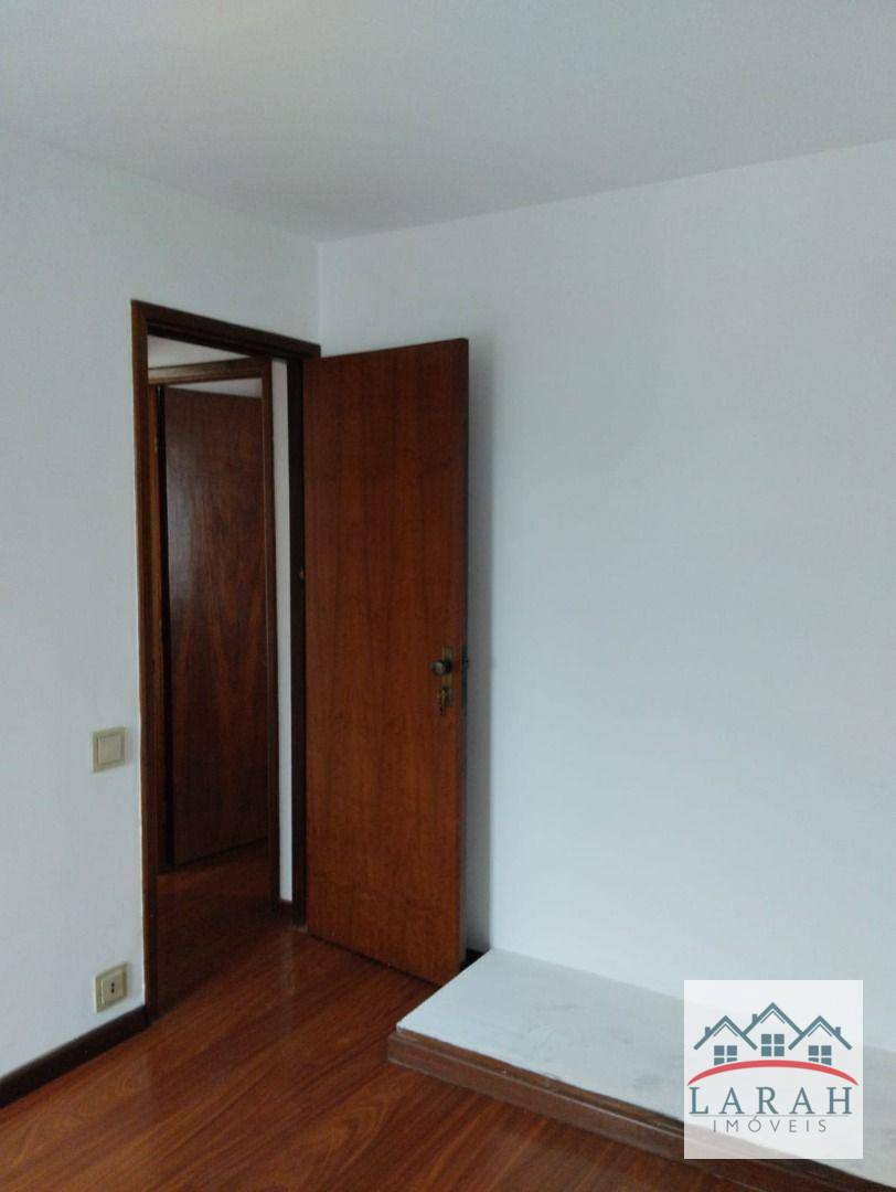 Apartamento à venda com 2 quartos, 62m² - Foto 3