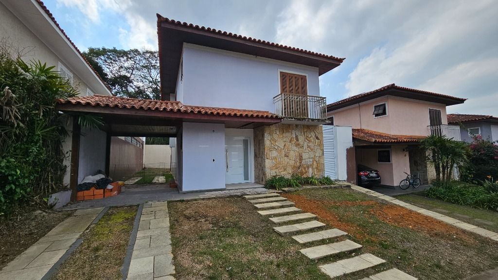 Casa de Condomínio à venda com 4 quartos, 270m² - Foto 2