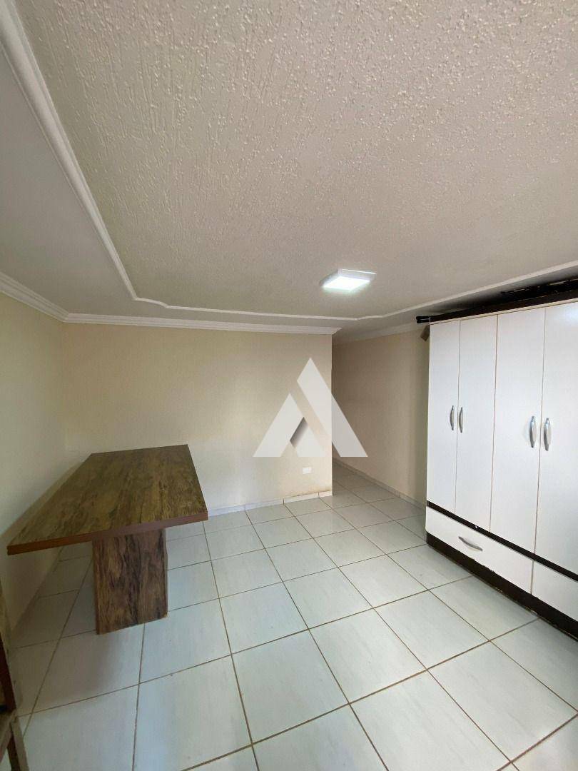 Casa à venda com 4 quartos, 210m² - Foto 21