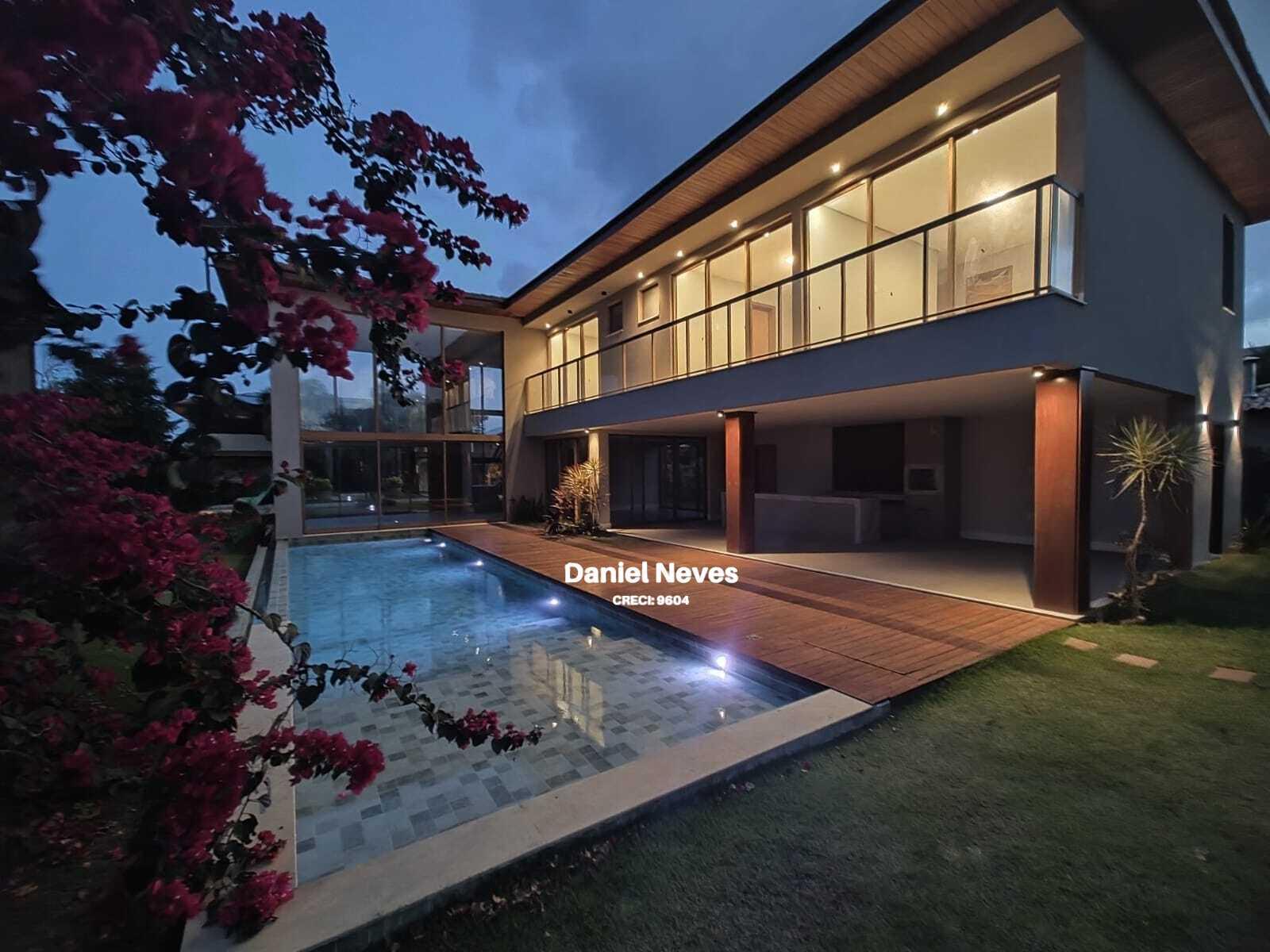 Casa de Condomínio à venda com 5 quartos, 375m² - Foto 3