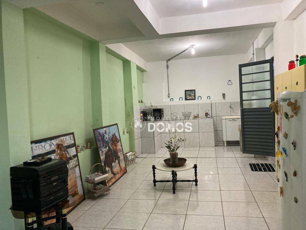 Casa à venda com 4 quartos, 136m² - Foto 25