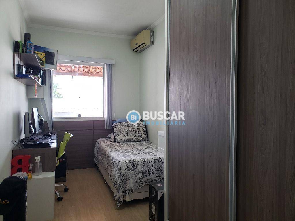 Casa à venda com 4 quartos, 200m² - Foto 25