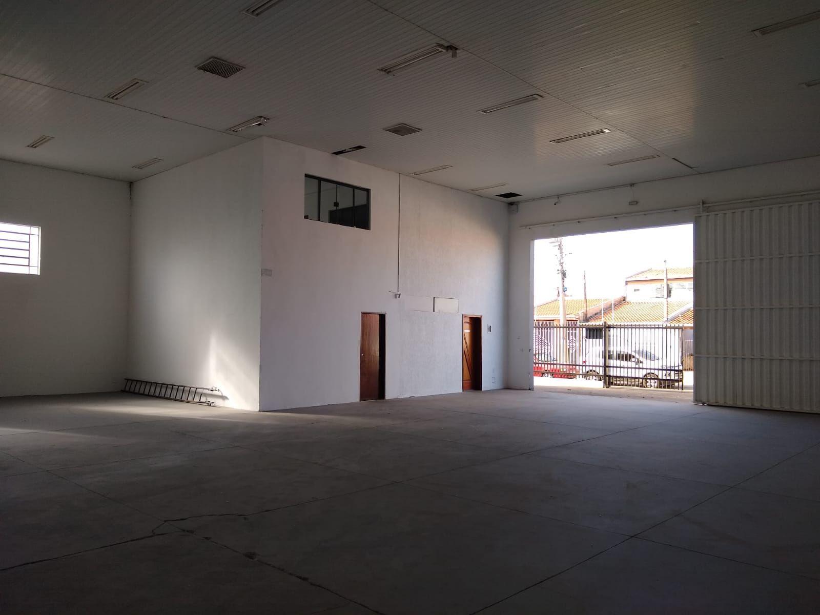 Depósito-Galpão-Armazém para alugar, 921m² - Foto 1