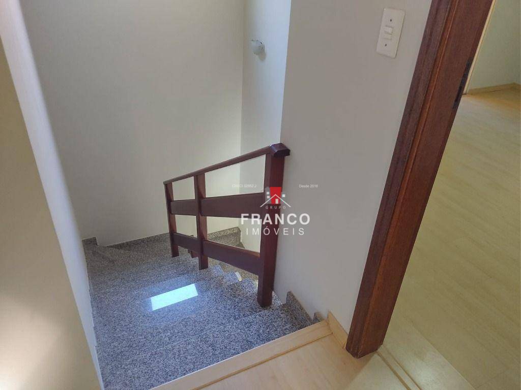 Casa à venda com 3 quartos, 320m² - Foto 12