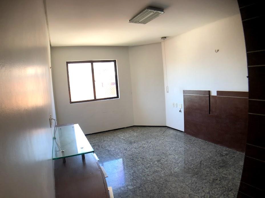 Apartamento à venda com 3 quartos, 153m² - Foto 14