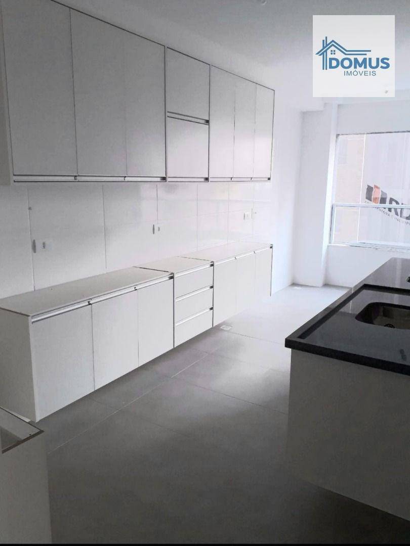 Apartamento para alugar com 2 quartos, 80m² - Foto 4