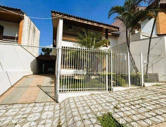 Sobrado à venda com 3 quartos, 290m² - Foto 1