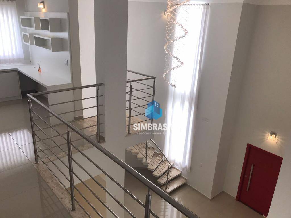 Casa à venda com 3 quartos, 290m² - Foto 7