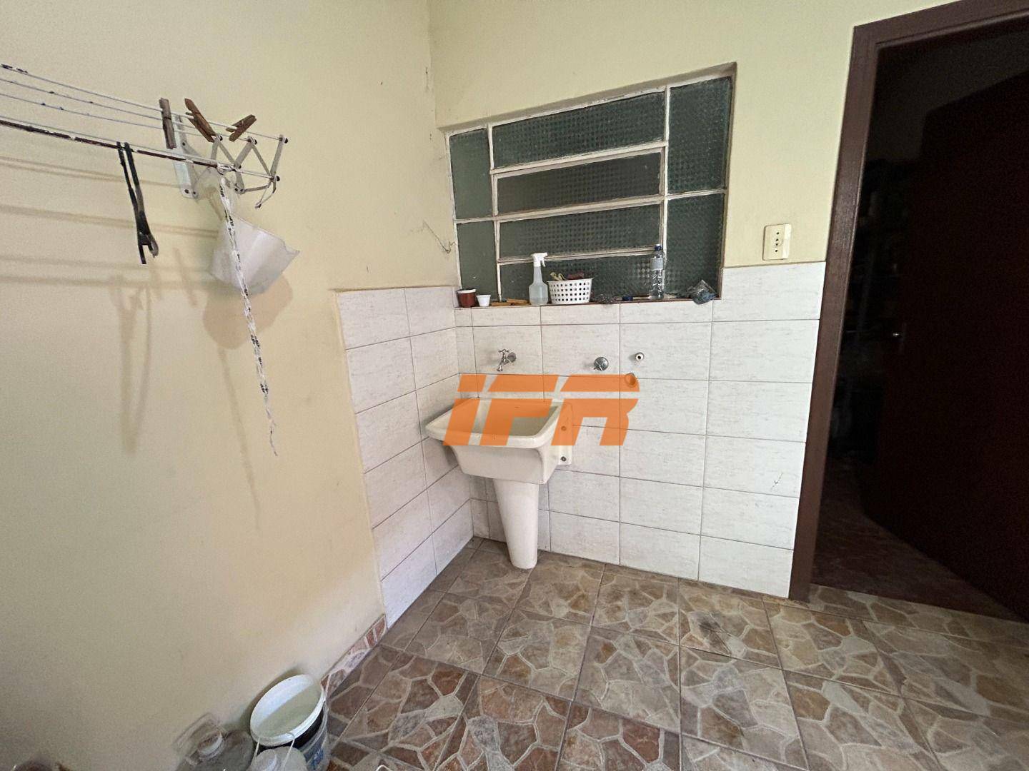 Casa à venda com 4 quartos, 180m² - Foto 23