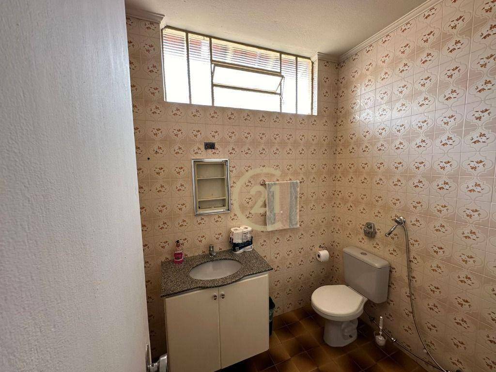 Casa para alugar com 3 quartos, 143m² - Foto 13