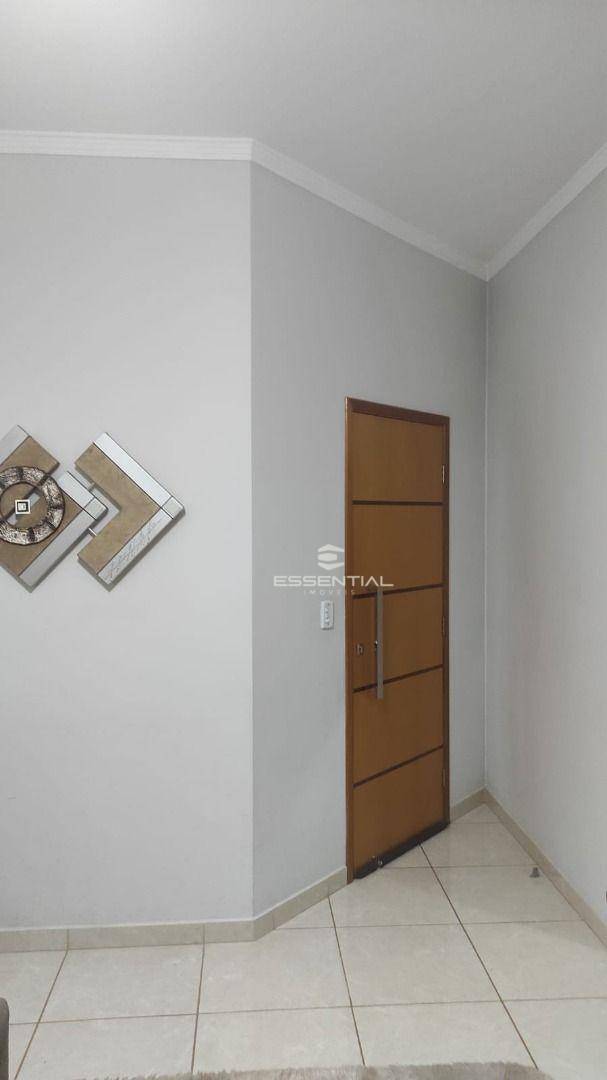 Casa à venda com 2 quartos, 125m² - Foto 3