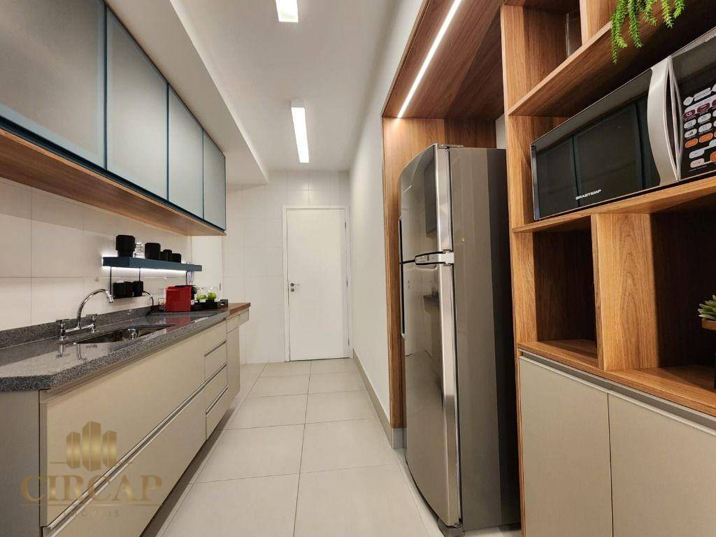 Apartamento à venda com 3 quartos, 127m² - Foto 10