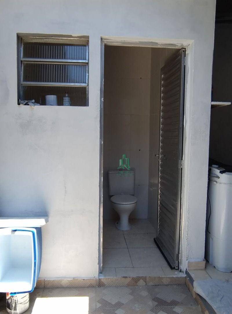 Casa à venda com 2 quartos, 1m² - Foto 9