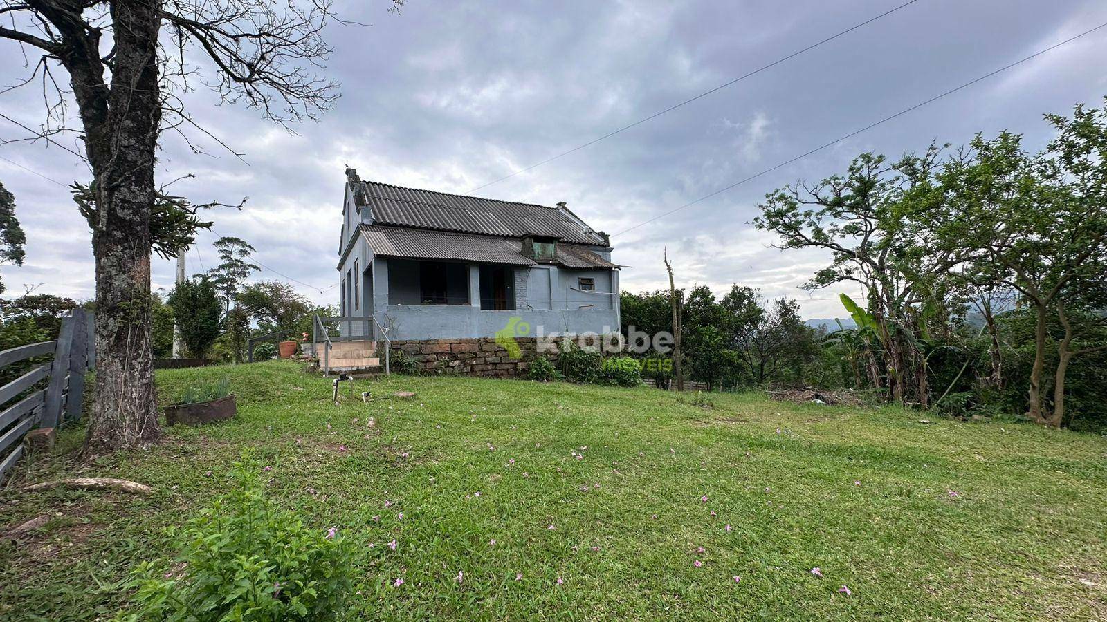 Casa à venda com 2 quartos, 70m² - Foto 5