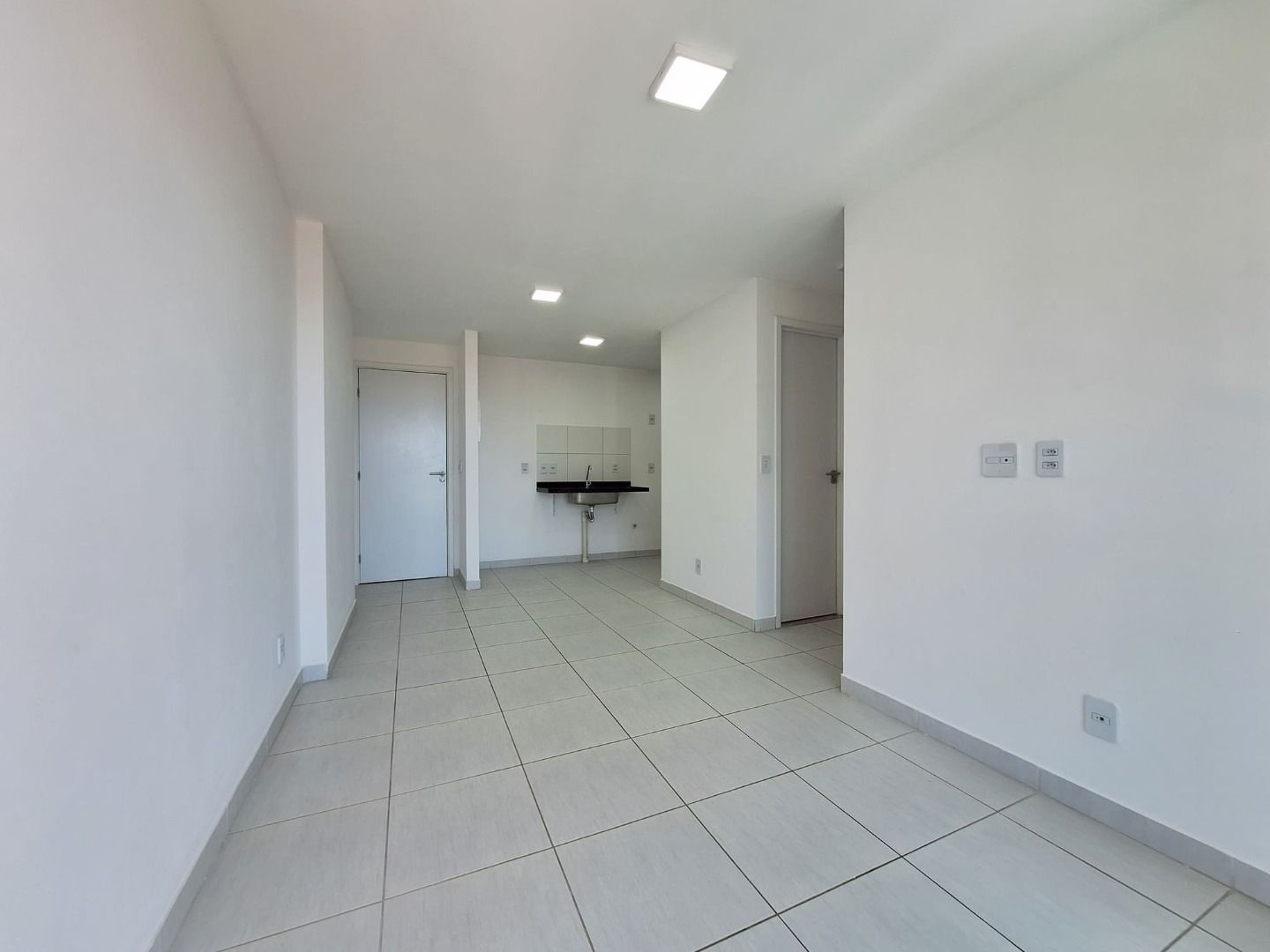 Apartamento para alugar com 2 quartos, 73m² - Foto 13