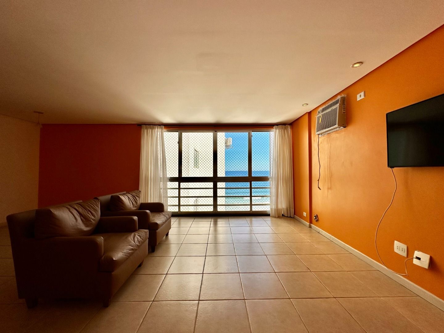 Apartamento à venda com 3 quartos, 112m² - Foto 2