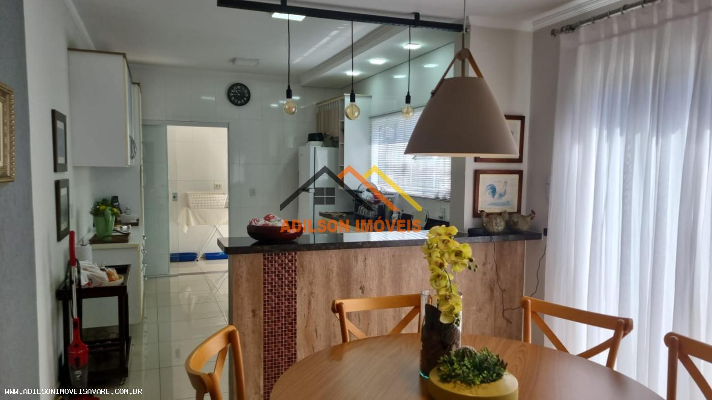 Casa à venda com 3 quartos, 270m² - Foto 8