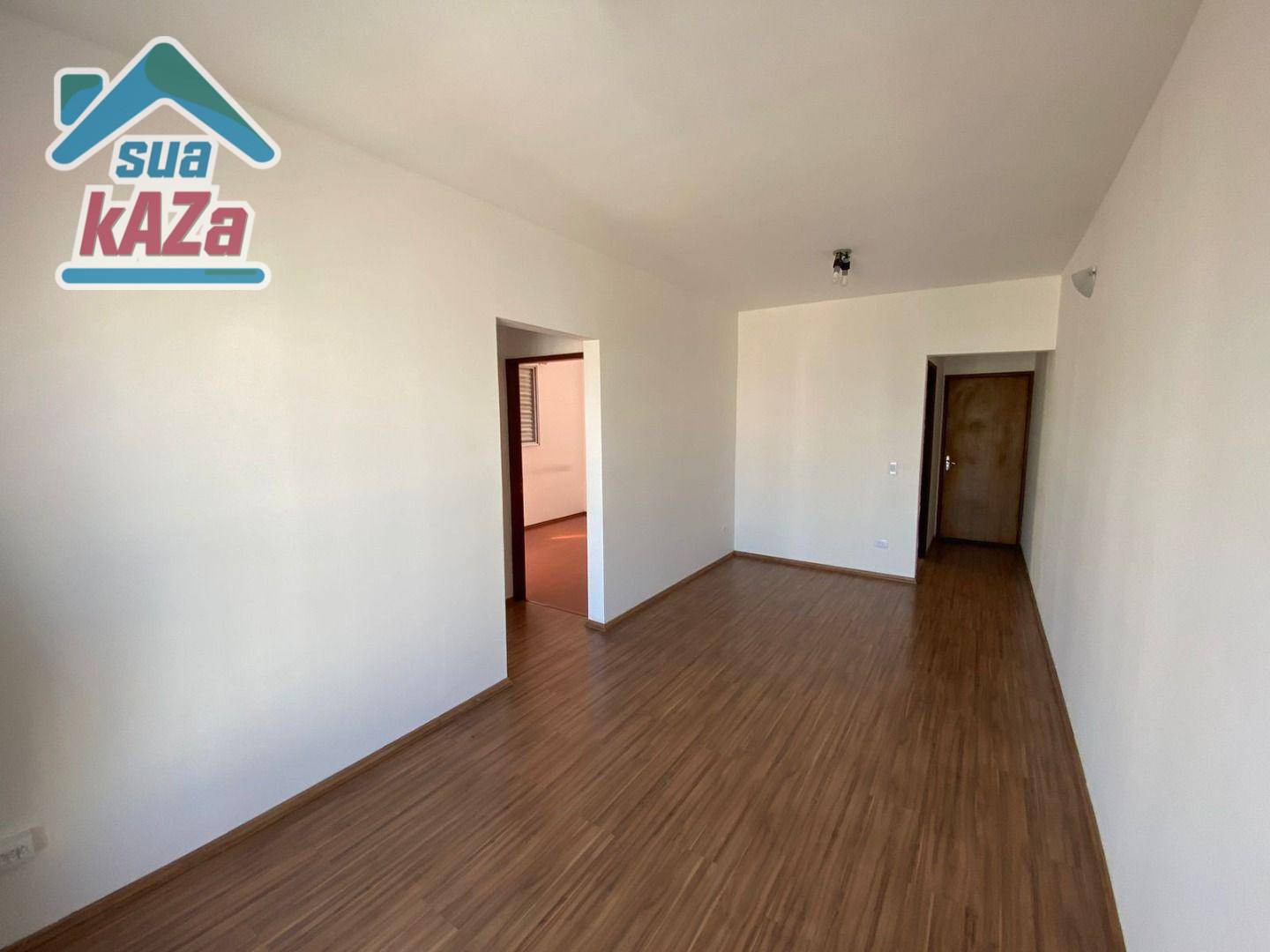 Apartamento à venda com 2 quartos, 70m² - Foto 2