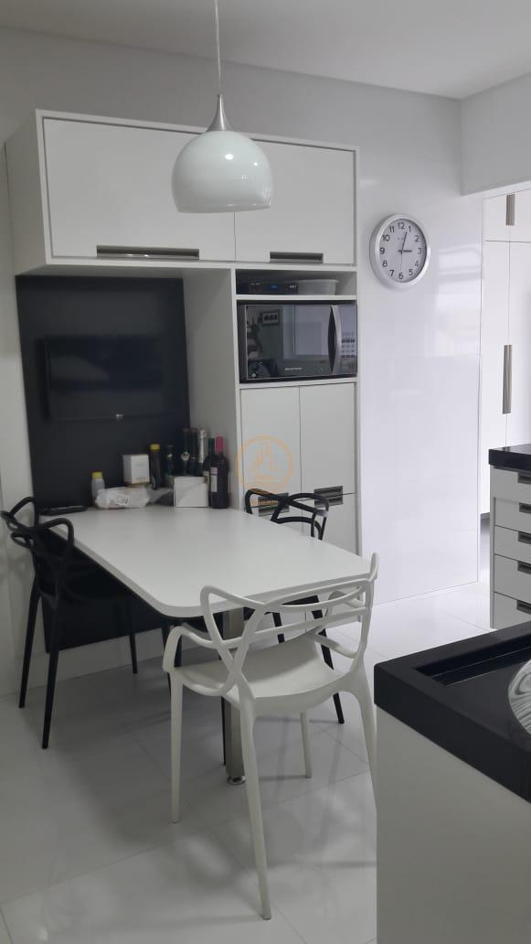 Cobertura à venda com 3 quartos, 300m² - Foto 17