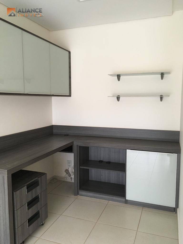 Apartamento à venda com 3 quartos, 97m² - Foto 17