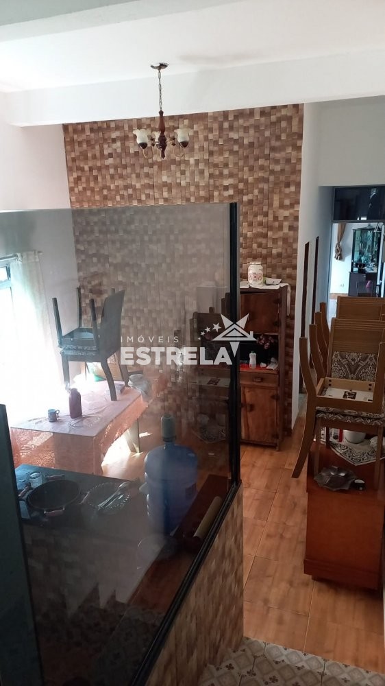 Casa à venda com 3 quartos, 294m² - Foto 4