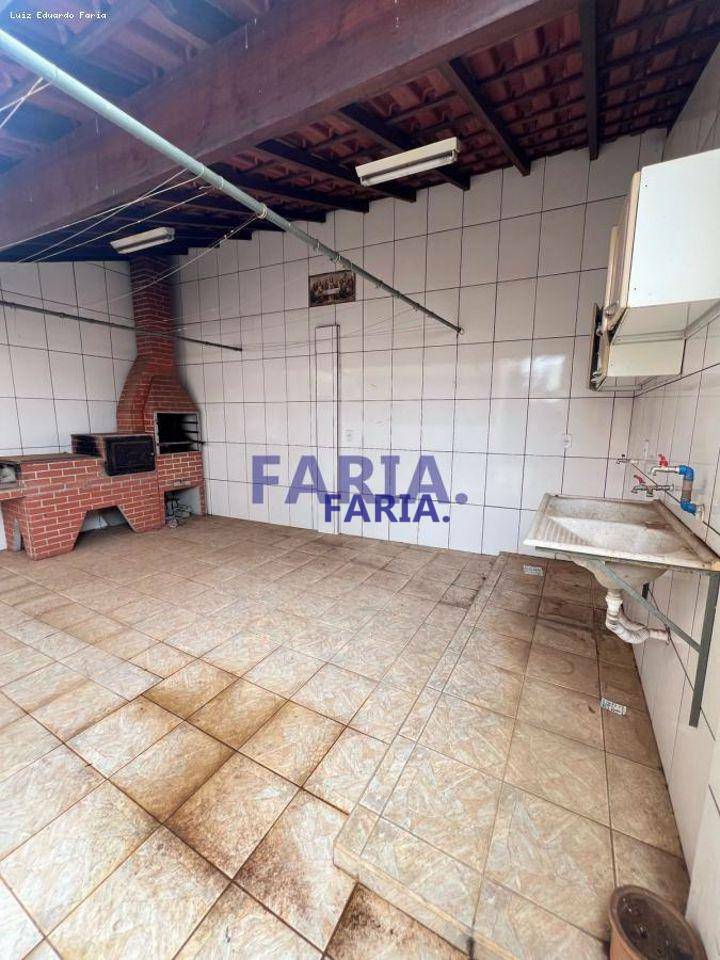 Casa à venda com 3 quartos, 150M2 - Foto 9