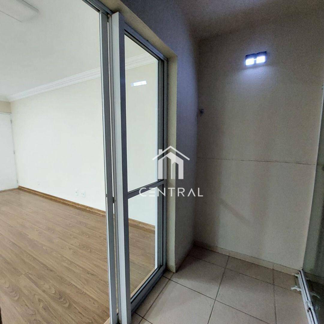 Apartamento para alugar com 2 quartos, 64m² - Foto 2