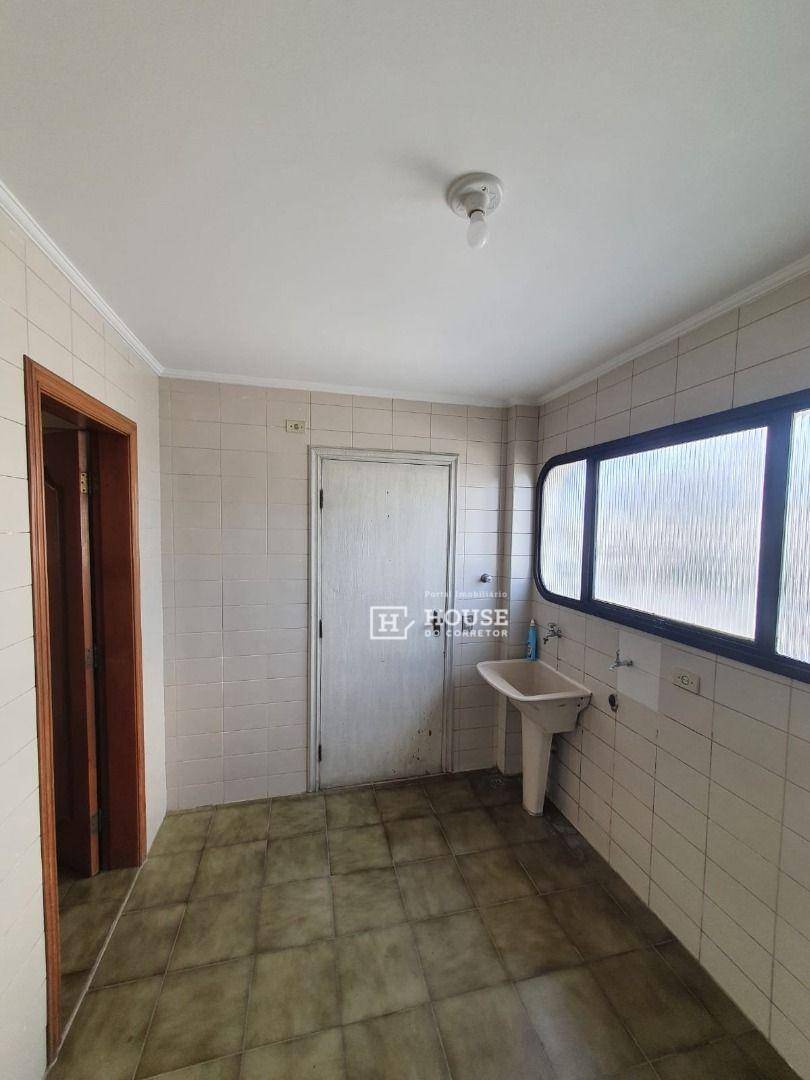 Apartamento à venda com 3 quartos, 189m² - Foto 19