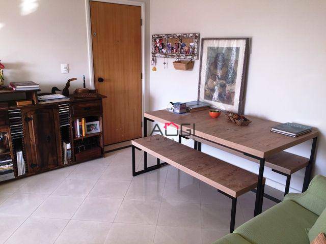 Apartamento à venda com 2 quartos, 62m² - Foto 9