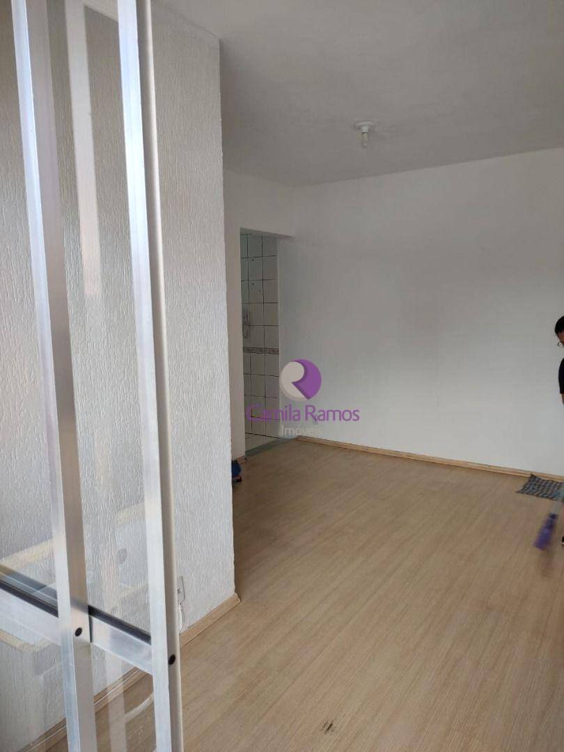 Apartamento à venda com 2 quartos, 62m² - Foto 4