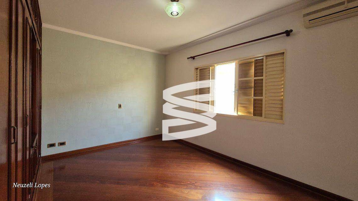 Casa à venda com 3 quartos, 224m² - Foto 27