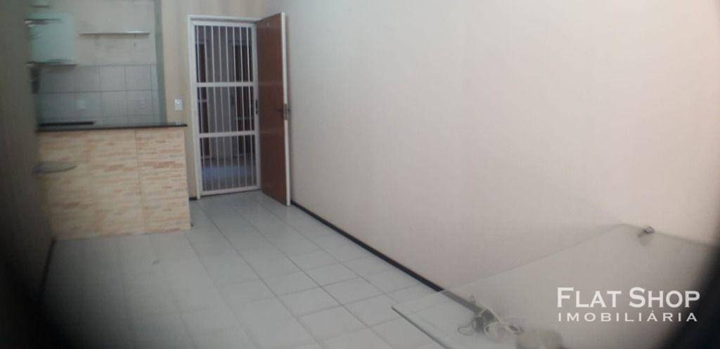 Apartamento à venda com 2 quartos, 44m² - Foto 3