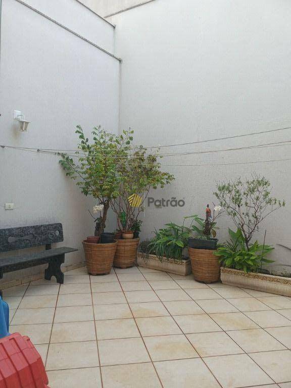 Sobrado à venda com 3 quartos, 215m² - Foto 23