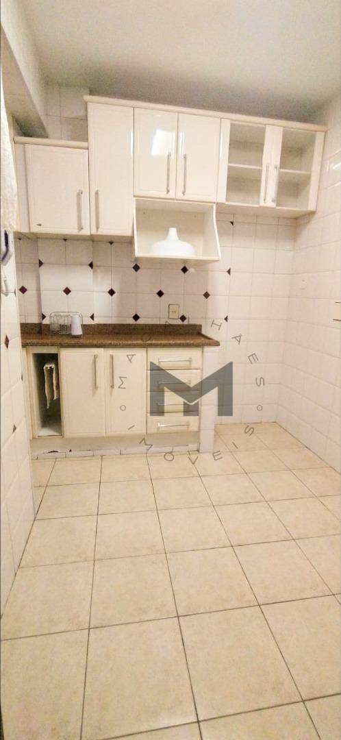 Apartamento à venda com 3 quartos, 80m² - Foto 3